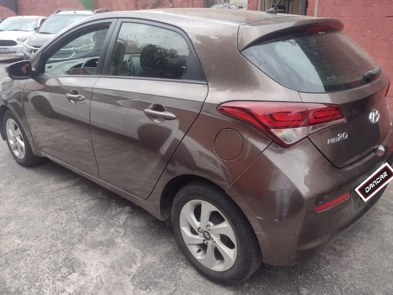 Hyundai HB20 C.Style/C.Plus 1.6 Flex 16V Aut.
