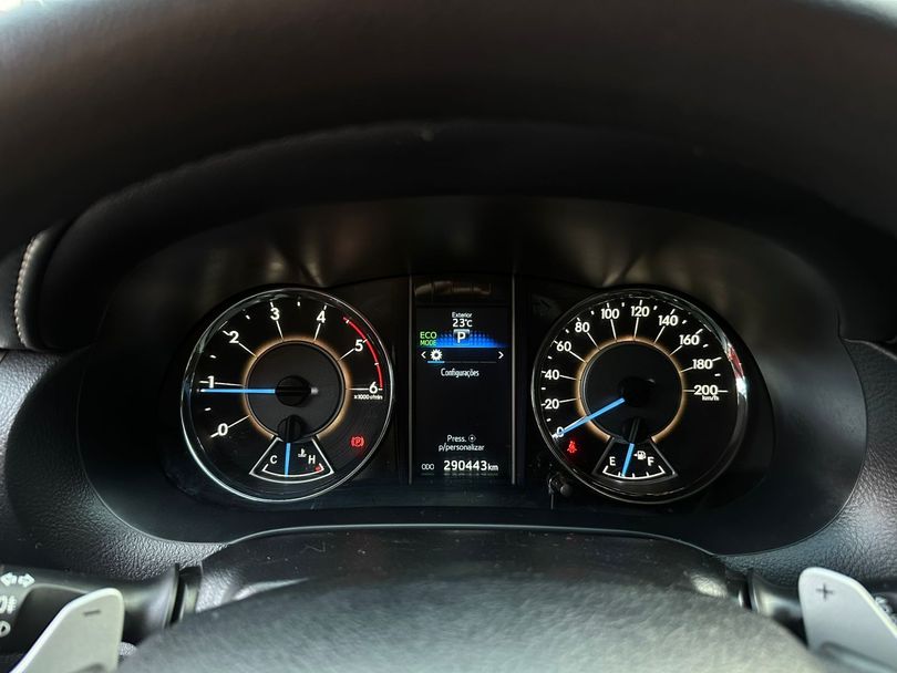 Toyota Hilux SW4 SRX 4x4 2.8 TDI 16V Dies. Aut.