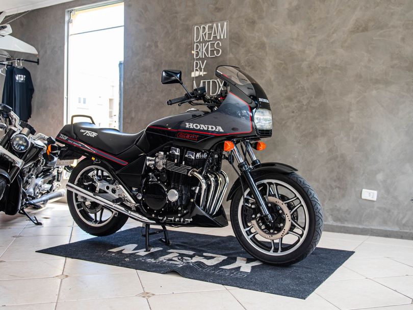 Honda Magia Negra