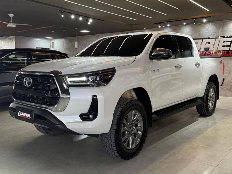 Toyota Hilux CD SRX 4x4 2.8 TDI 16V Diesel Aut.