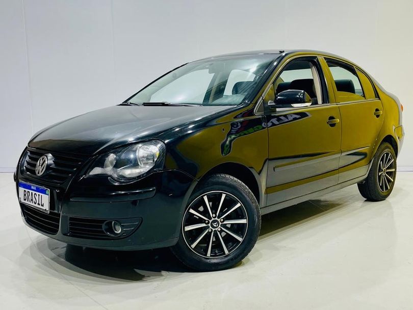 VolksWagen Polo Sedan 1.6 Mi Total Flex 8V 4p