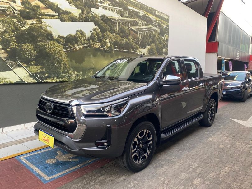 Toyota Hilux CD SRX 4x4 2.8 TDI 16V Diesel Aut.
