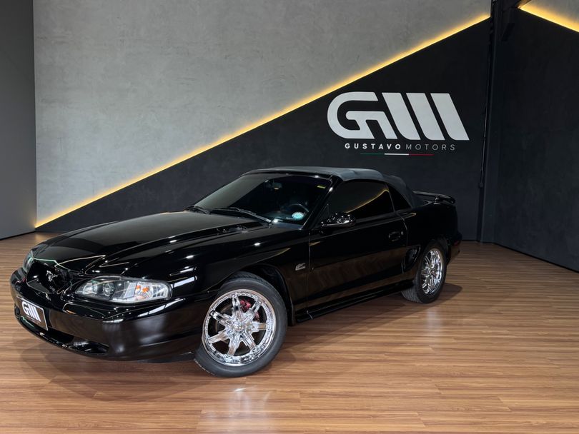 Ford Mustang GT V8 Conversível