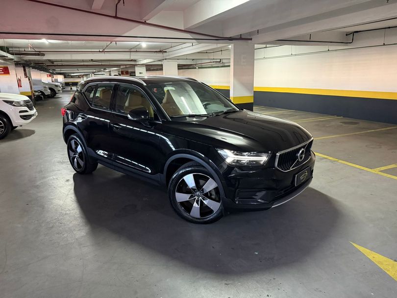 Volvo XC 40 T-5 MOMENTUM 2.0 252cv AWD