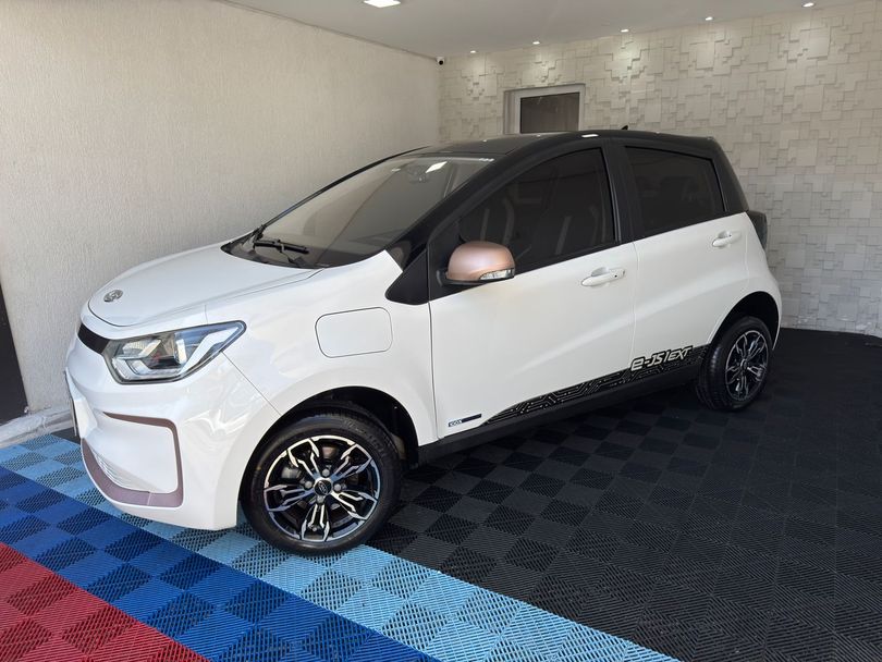 JAC e-JS1 62cv 5p Aut. (Elétrico)