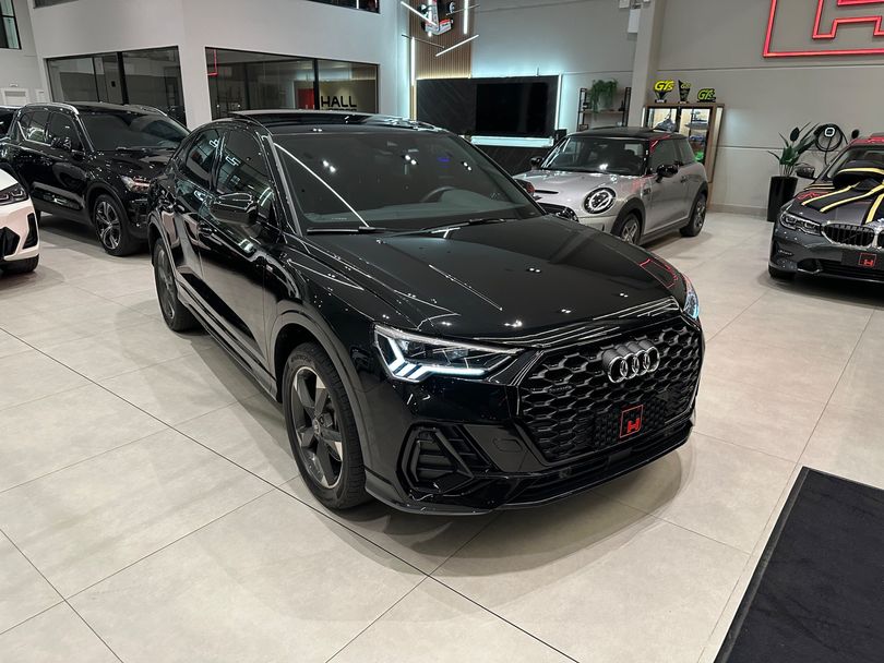 Audi Q3 SPB Perf. Black 2.0 TFSI Tipt. Quat.