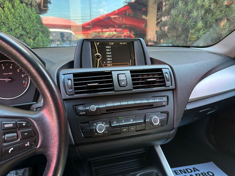 BMW 116iA 1.6 TB 16V 136cv 5p