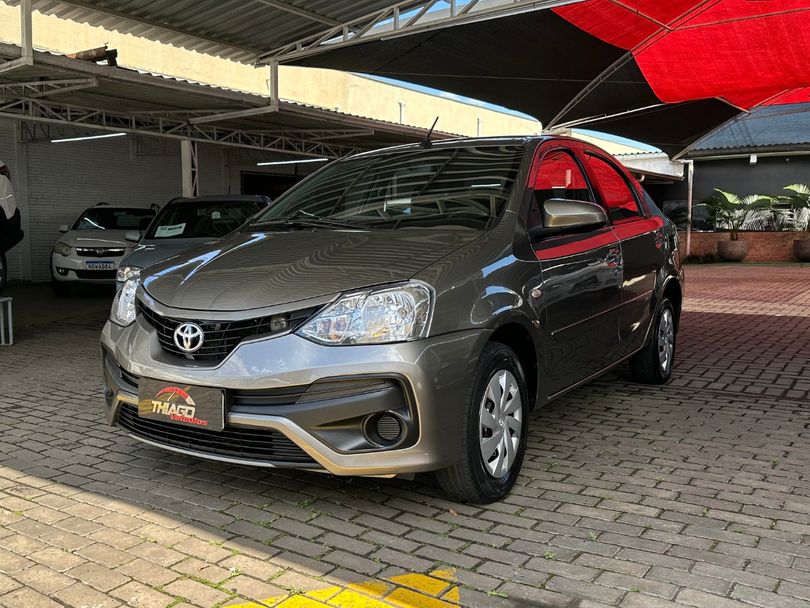 Toyota ETIOS XS Sedan1.5 Flex 16V 4p Mec.