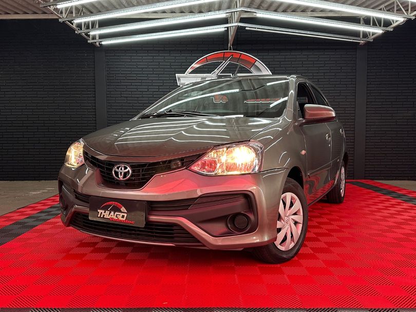 Toyota ETIOS XS Sedan1.5 Flex 16V 4p Mec.