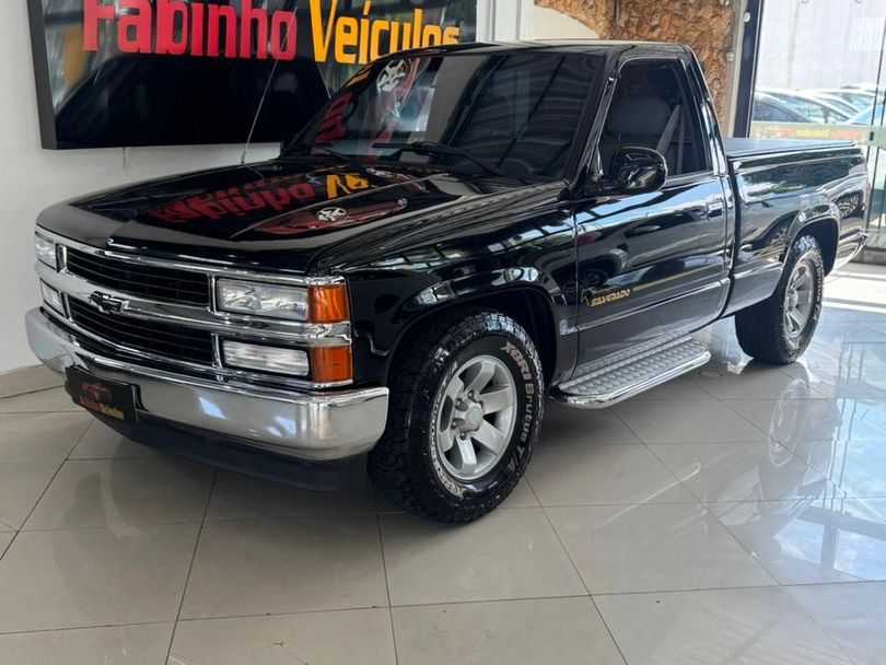 Chevrolet Silverado DLX 4.2 Diesel