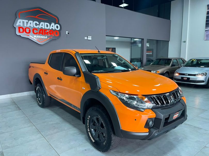 Mitsubishi L200 Triton Savana 2.4 4x4 Die. Aut.