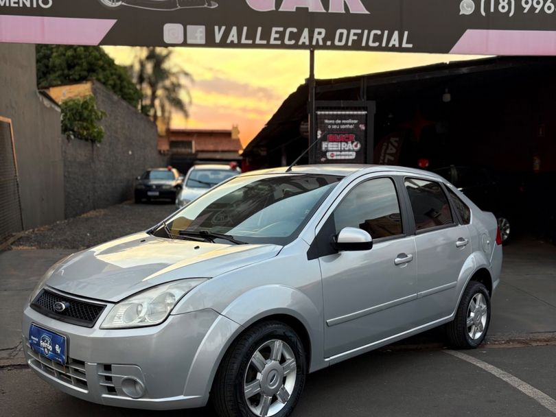 Ford Fiesta Sedan 1.0 8V Flex 4p