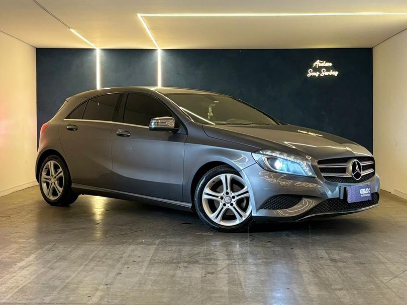 Mercedes Classe A 200 1.6 TB 16V Urban 156cv Aut.