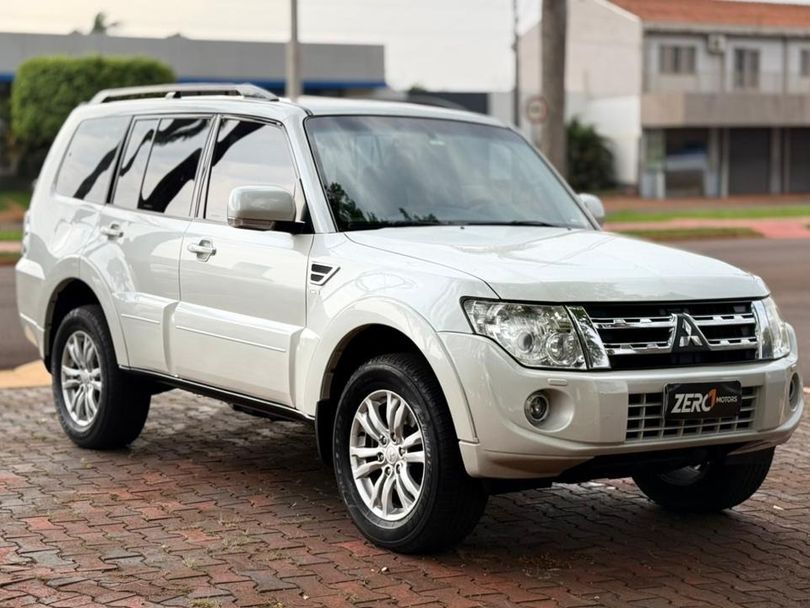 Mitsubishi Pajero HPE Full 3.2 4x4 T.I.Dies. 5p Aut