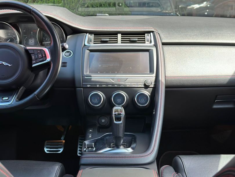 Jaguar E-Pace FIRST EDITION 2.0 AWD 249cv Aut.