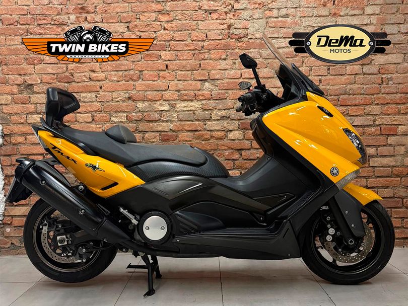 YAMAHA TMAX 530