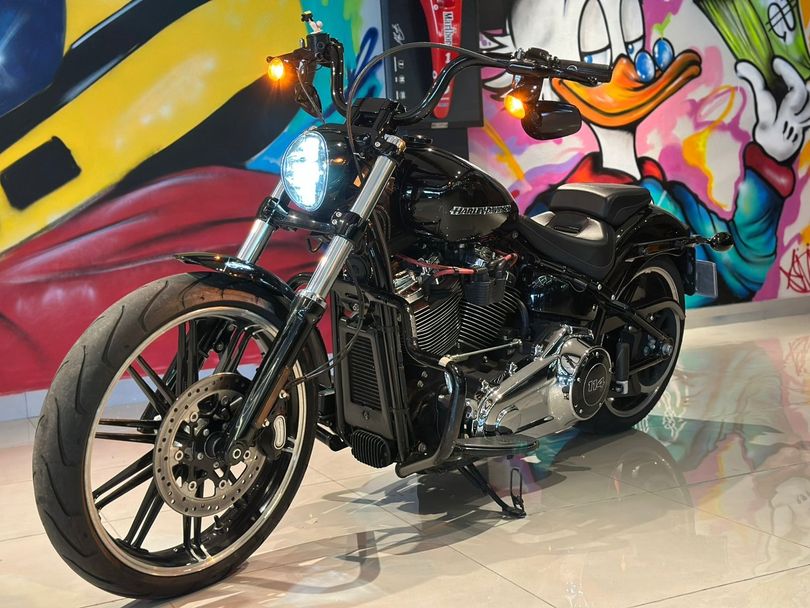 Harley SOFTAIL BREAKOUT FXBRS