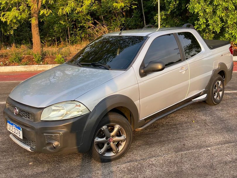 Fiat Strada Freedom 1.4 Flex 8V CD