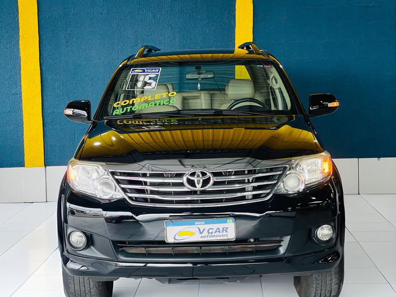 Toyota Hilux SW4 SR 4x2 2.7/ 2.7 Flex 16V Aut.