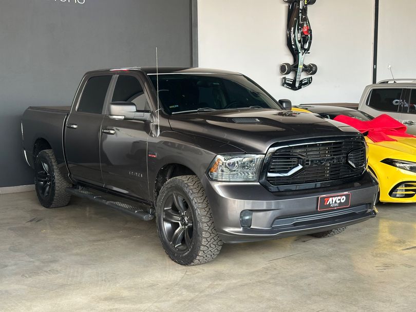 RAM CLASSIC LARAMIE NIGHT ED. 5.7 4X4 Aut.