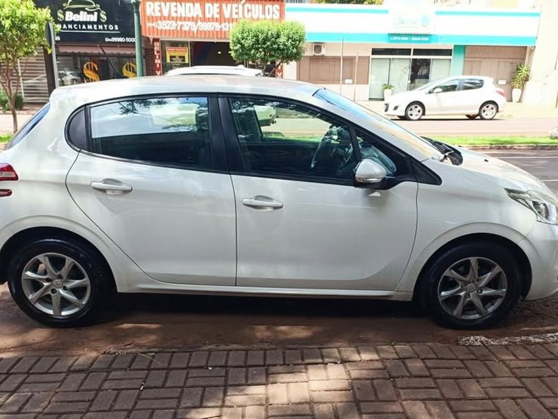 Peugeot 208 Active Pack 1.6 Flex 16V 5p Aut.