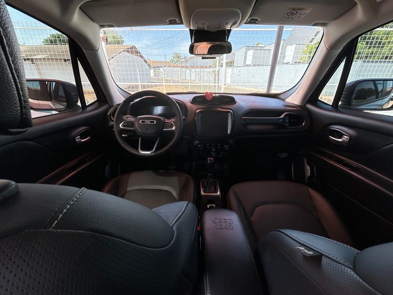 Jeep Renegade Long. T270 1.3 TB 4x2 Flex Aut.