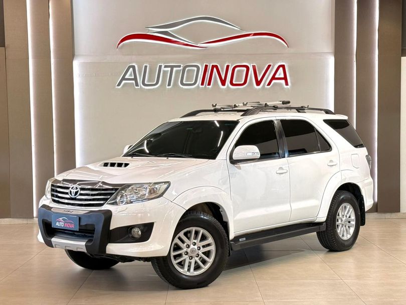 Toyota Hilux SW4 SRV D4-D 4x4 3.0 TDI Dies. Aut