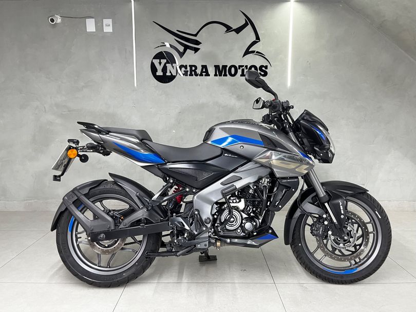 BAJAJ DOMINAR 160