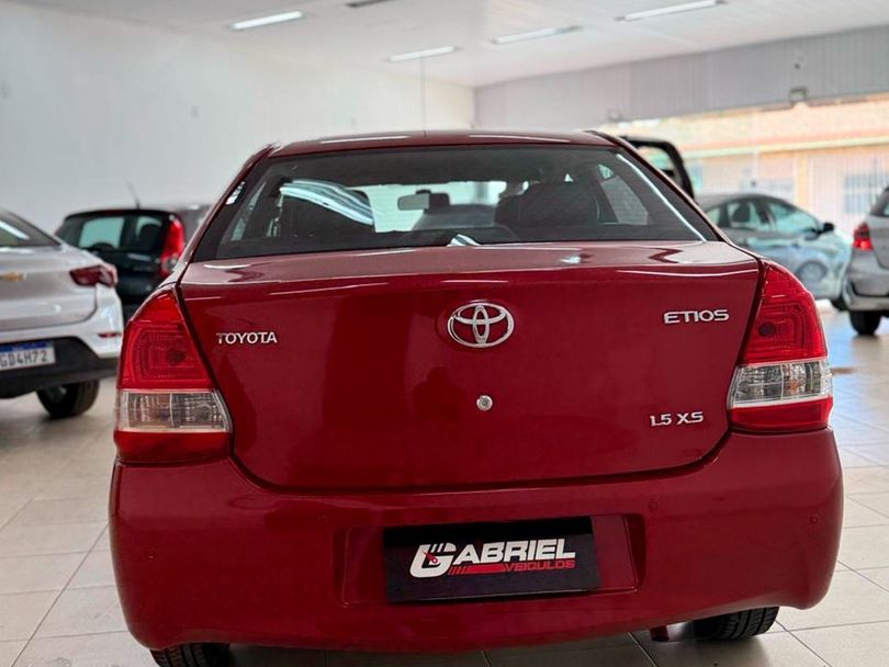 Toyota ETIOS XS Sedan1.5 Flex 16V 4p Mec.