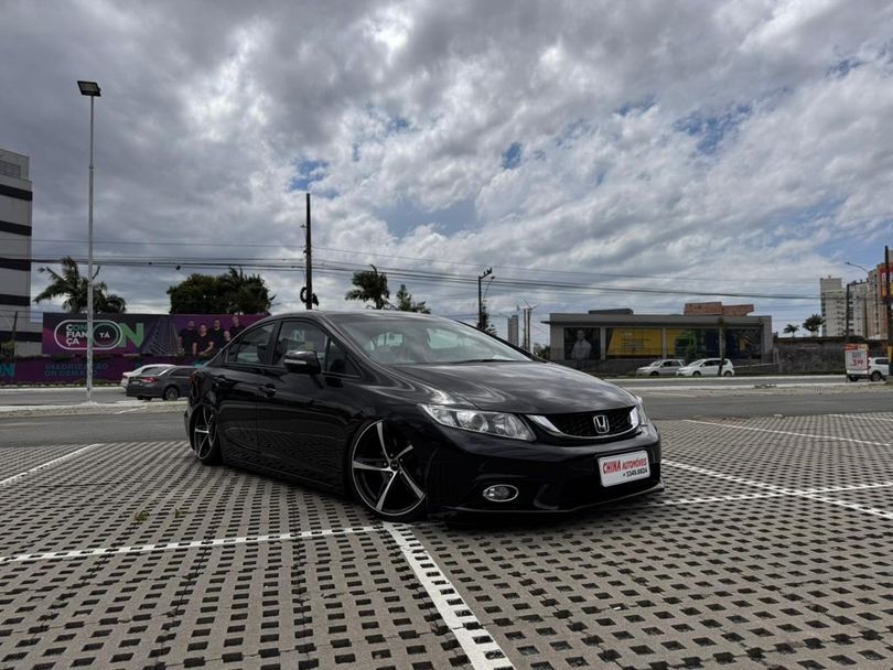 Honda Civic Sedan LXR 2.0 Flexone 16V Aut. 4p