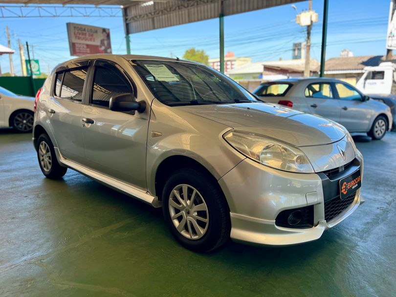 Renault SANDERO Authentique Hi-Flex 1.0 16V 5p