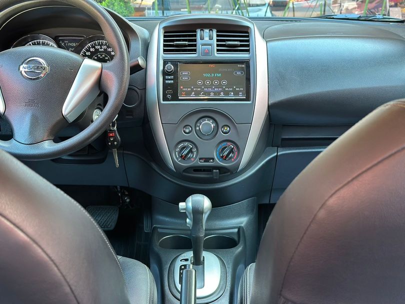 Nissan VERSA V-DRIVE Esp.Ed. 1.6 16v Flex Aut.