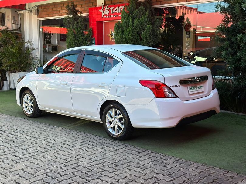 Nissan VERSA V-DRIVE Esp.Ed. 1.6 16v Flex Aut.