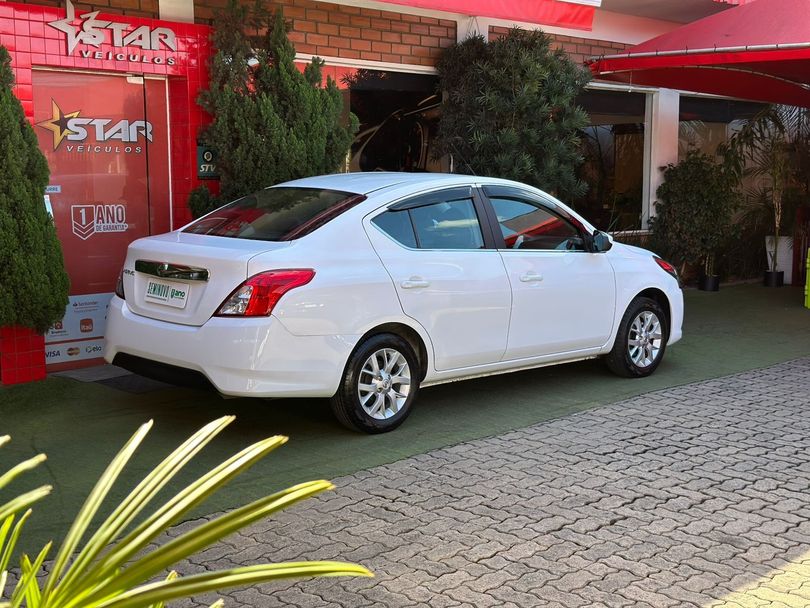 Nissan VERSA V-DRIVE Esp.Ed. 1.6 16v Flex Aut.