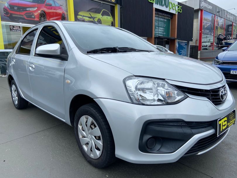 Toyota ETIOS X Sedan 1.5 Flex 16V 4p Mec.