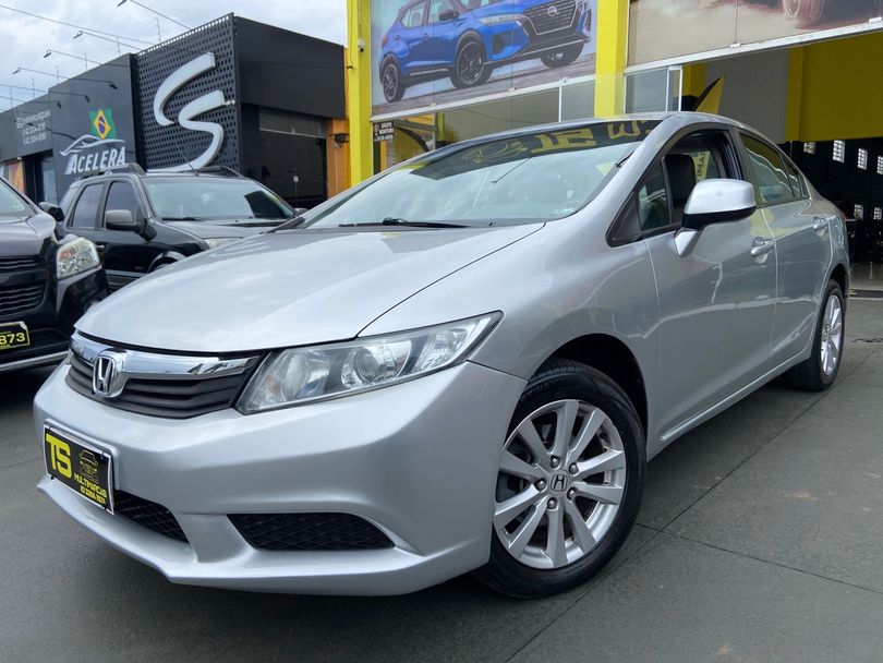 Honda Civic Sedan LXS 1.8/1.8 Flex 16V Aut. 4p