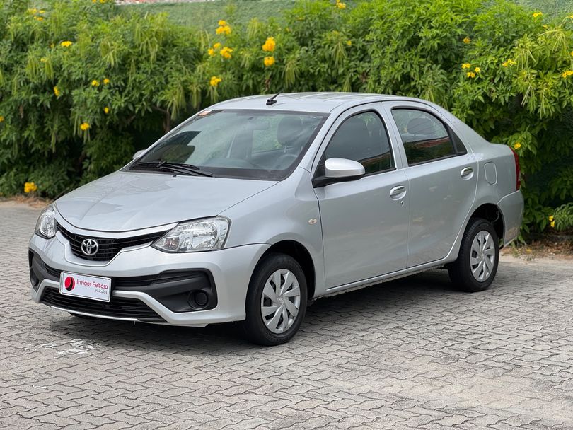 Toyota ETIOS X Sedan 1.5 Flex 16V 4p Mec.
