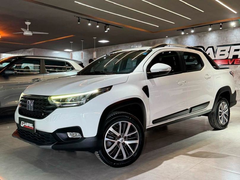 Fiat Strada Volcano 1.3 Flex 8V CD