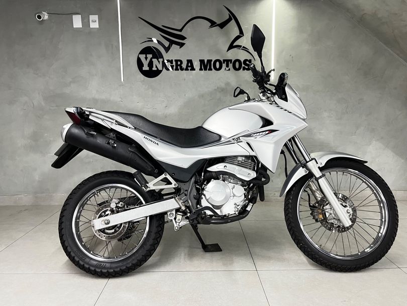 HONDA NX 400i FALCON