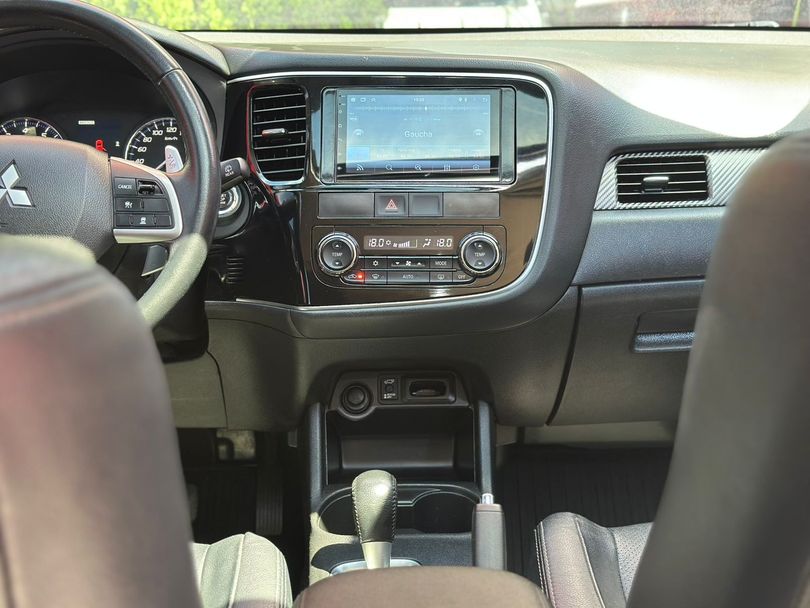 Mitsubishi OUTLANDER 3.0/ GT 3.0 V6 Aut.