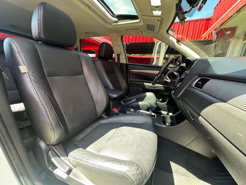 Mitsubishi OUTLANDER 3.0/ GT 3.0 V6 Aut.