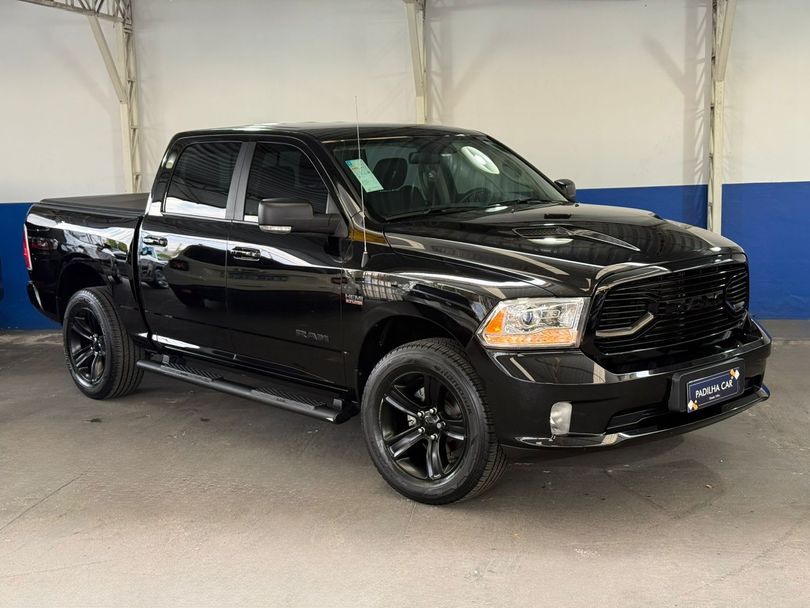 RAM CLASSIC LARAMIE NIGHT ED. 5.7 4X4 Aut.