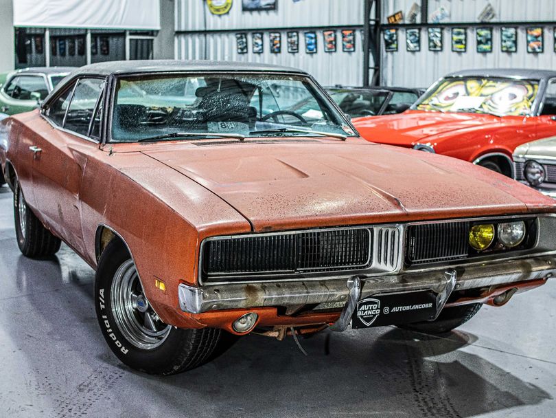 Dodge CHARGER