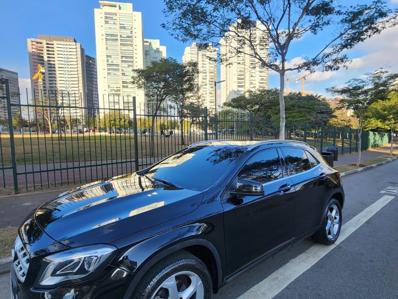Mercedes GLA 200 Advance 1.6/1.6 TB 16V Flex Aut.