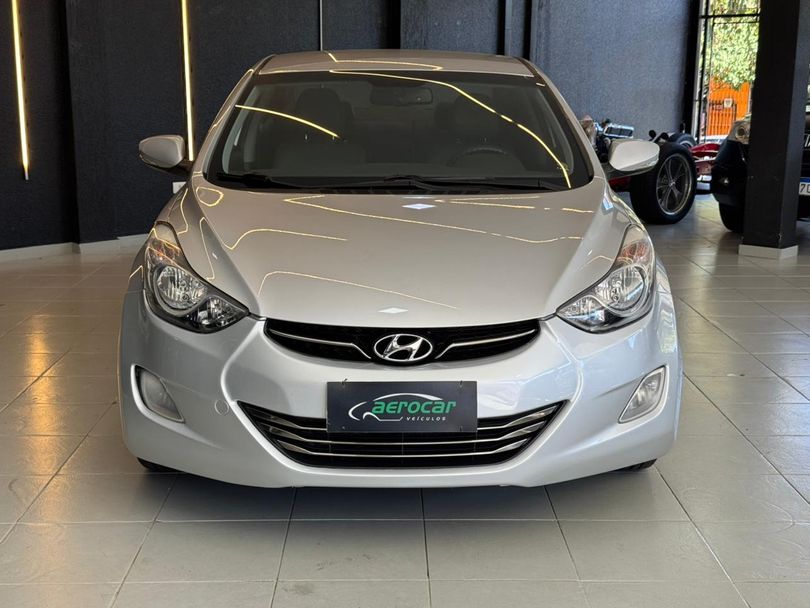 Hyundai Elantra GLS 1.8 16V Aut.
