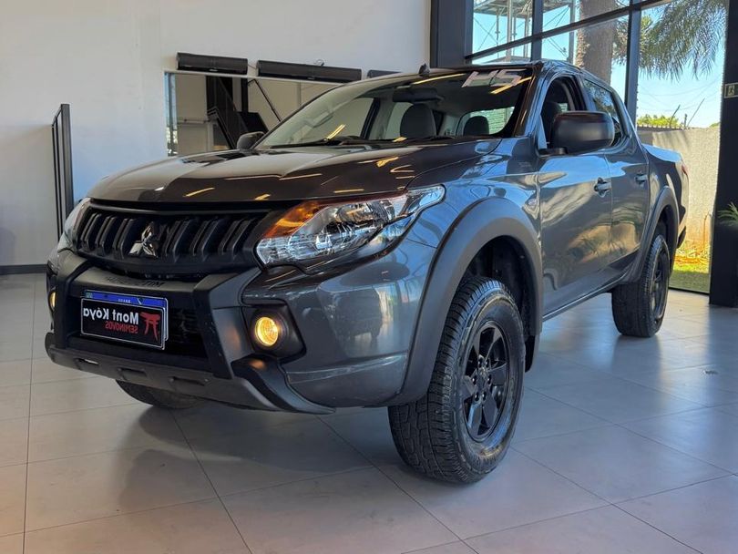 Mitsubishi L200 Tri. Outd. GLX 2.4 CD 4x4 Die. Mec.