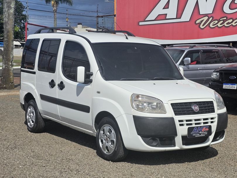 Fiat Doblo ESSENCE 1.8 Flex 16V 5p