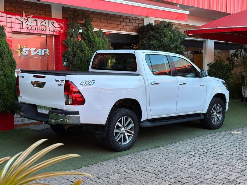 Toyota Hilux CD SRX 4x4 2.8 TDI 16V Diesel Aut.