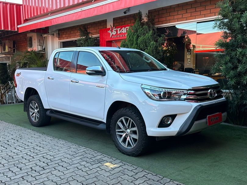 Toyota Hilux CD SRX 4x4 2.8 TDI 16V Diesel Aut.