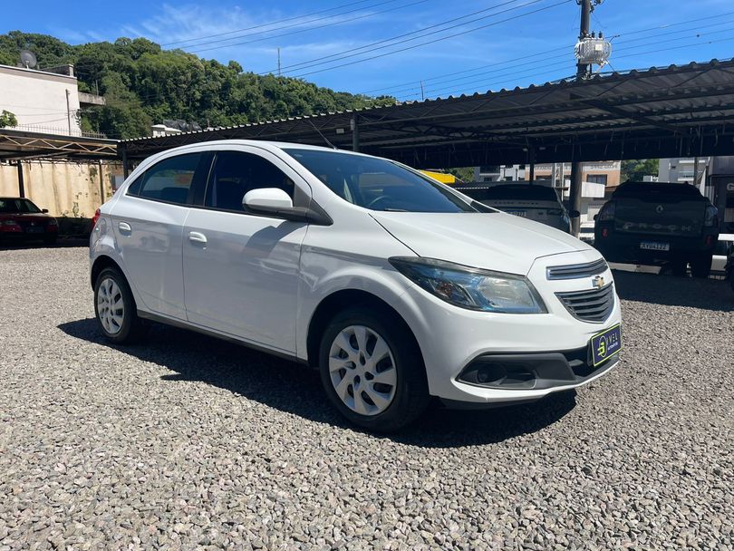 Chevrolet ONIX HATCH LT 1.4 8V FlexPower 5p Mec.